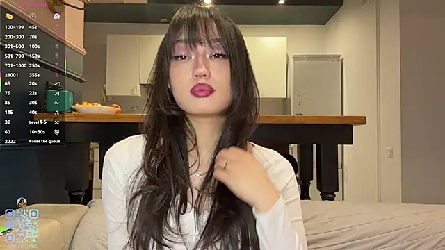 Snapshot of SweetSakuraJane chatting on April 4, 9:12 pm SweetSakuraJane online show from April 4, 9:12 pm