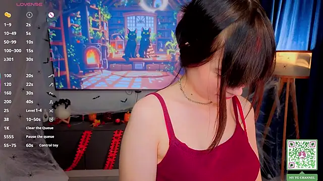 Honeey Beee online show from November 2, 4:31 pm