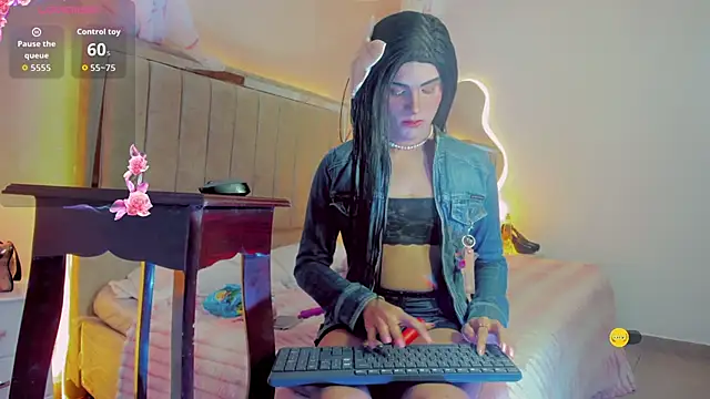 Snapshot of Daniela_sanchezx chatting on October 12, 7:24 pm Daniela sanchezx online show from October 12, 7:24 pm