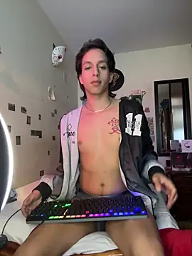 Snapshot of DannyPhantom555 chatting on September 18, 3:47 pm DannyPhantom555 online show from September 18, 3:47 pm