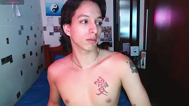 Snapshot of DannyPhantom555 chatting on October 2, 5:53 pm DannyPhantom555 online show from October 2, 5:53 pm