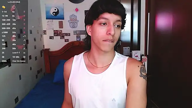 Snapshot of DannyPhantom555 chatting on October 7, 4:37 pm DannyPhantom555 online show from October 7, 4:37 pm