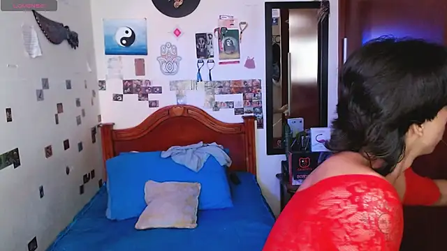 Snapshot of DannyPhantom555 chatting on February 13, 7:43 pm DannyPhantom555 online show from February 13, 7:43 pm