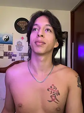 Snapshot of DannyPhantom555 chatting on March 4, 5:52 pm DannyPhantom555 online show from March 4, 5:52 pm