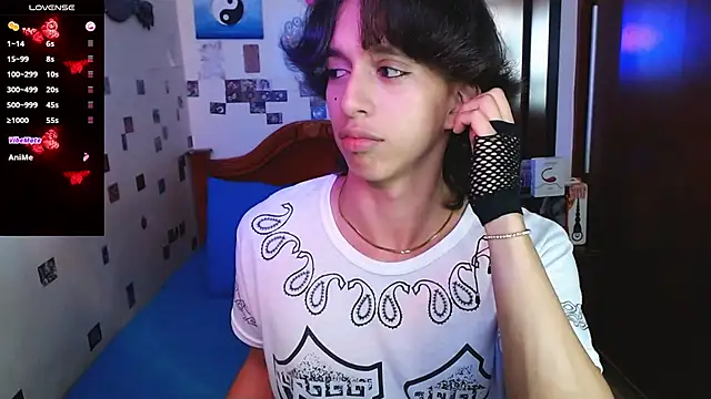 Snapshot of DannyPhantom555 chatting on March 25, 6:58 pm DannyPhantom555 online show from March 25, 6:58 pm