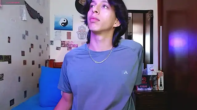 Snapshot of DannyPhantom555 chatting on March 26, 9:09 pm DannyPhantom555 online show from March 26, 9:09 pm