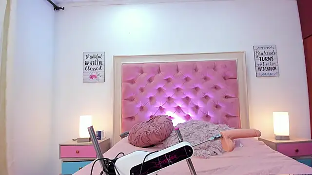 Snapshot of CelesteBaker chatting on September 13, 11:10 am CelesteBaker online show from September 13, 11:10 am