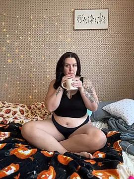 Snapshot of goddesskass chatting on October 28, 2:20 pm goddesskass online show from October 28, 2:20 pm