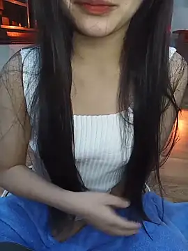 Emi Fujin online show from November 28, 1:47 pm