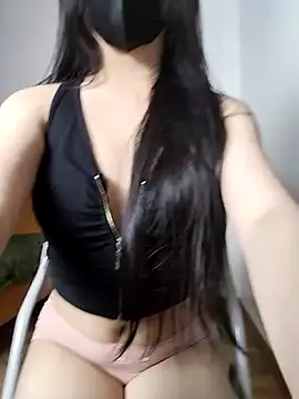 Emi Fujin online show from December 15, 1:48 pm