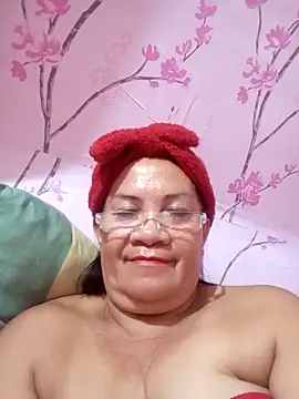 vickyhot1966 online show from September 25, 10:35 pm