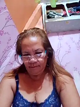 vickyhot1966 online show from December 2, 9:43 pm