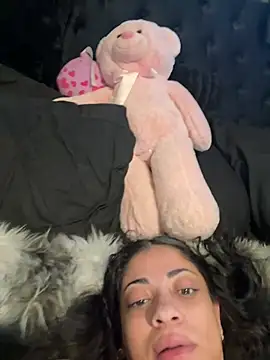 Snapshot of StableQuakers chatting on March 24, 1:38 pm StableQuakers online show from March 24, 1:38 pm