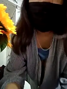 Hott Muskan online show from July 27, 6:59 pm