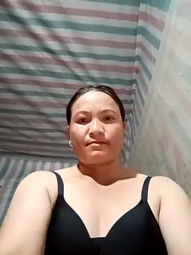 Snapshot of Love-Mama33 chatting on October 2, 2:02 pm Love-Mama33 online show from October 2, 2:02 pm