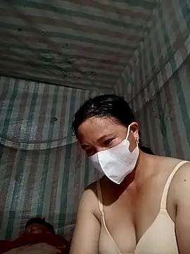 Snapshot of Love-Mama33 chatting on October 9, 4:05 pm Love-Mama33 online show from October 9, 4:05 pm