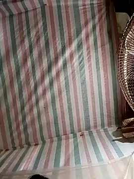 Snapshot of Love-Mama33 chatting on October 15, 12:33 am Love-Mama33 online show from October 15, 12:33 am