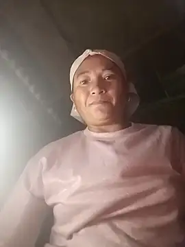 Snapshot of Love-Mama33 chatting on October 26, 2:39 am Love-Mama33 online show from October 26, 2:39 am