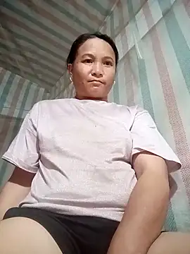 Snapshot of Love-Mama33 chatting on October 26, 2:45 pm Love-Mama33 online show from October 26, 2:45 pm