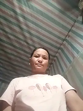 Snapshot of Love-Mama33 chatting on October 27, 11:09 pm Love-Mama33 online show from October 27, 11:09 pm