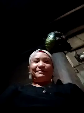 Snapshot of Love-Mama33 chatting on November 1, 12:40 pm Love-Mama33 online show from November 1, 12:40 pm