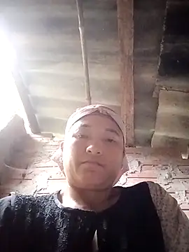 Snapshot of Love-Mama33 chatting on November 2, 12:46 am Love-Mama33 online show from November 2, 12:46 am