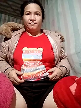 Snapshot of Love-Mama33 chatting on November 27, 11:07 pm Love-Mama33 online show from November 27, 11:07 pm