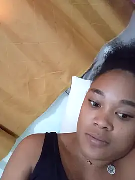 Snapshot of dahian_charlote02 chatting on October 17, 4:20 pm dahian charlote02 online show from October 17, 4:20 pm