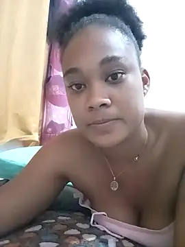 Snapshot of dahian_charlote02 chatting on October 18, 6:58 am dahian charlote02 online show from October 18, 6:58 am