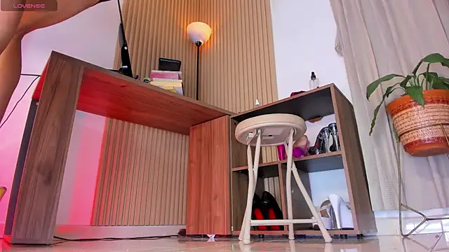 Anastacia lestrange online show from June 7, 1:43 am