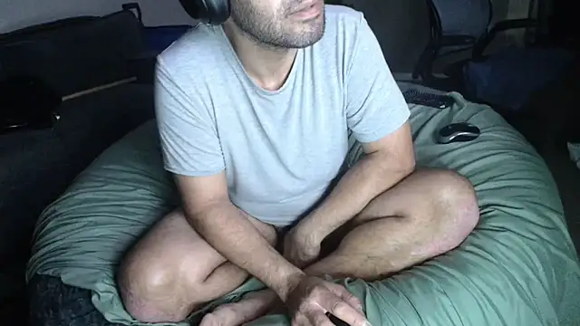 LeeCox online show from December 3, 10:28 am