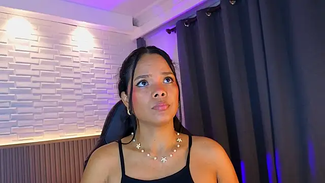 Danielacomez online show from September 16, 4:30 pm