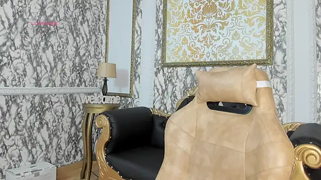 AlexiaCooperr online show from March 26, 1:28 pm