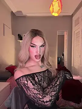 lacattiva online show from December 21, 12:45 pm