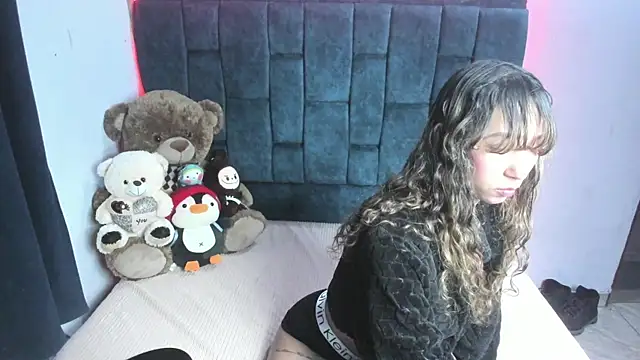 Snapshot of ValentinaKlean chatting on February 19, 3:02 am ValentinaKlean online show from February 19, 3:02 am