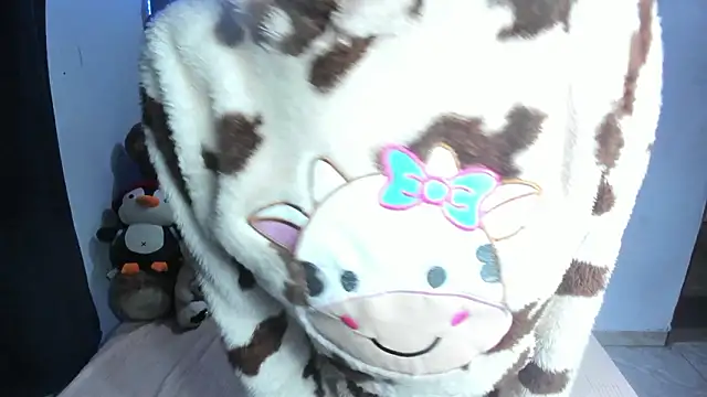 Snapshot of ValentinaKlean chatting on March 5, 4:19 am ValentinaKlean online show from March 5, 4:19 am