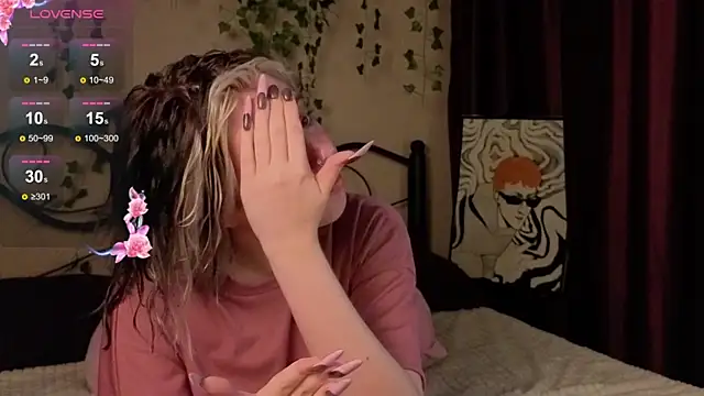 IrisSoCute online show from November 11, 7:19 am