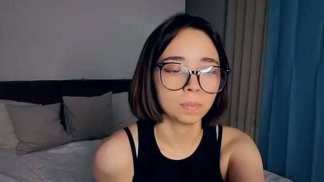 Snapshot of FeliceCatlett chatting on September 14, 3:44 pm FeliceCatlett online show from September 14, 3:44 pm