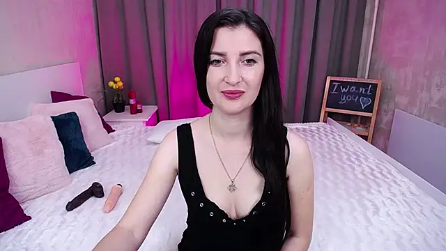 Snapshot of EvelinCuper chatting on October 13, 5:07 am EvelinCuper online show from October 13, 5:07 am