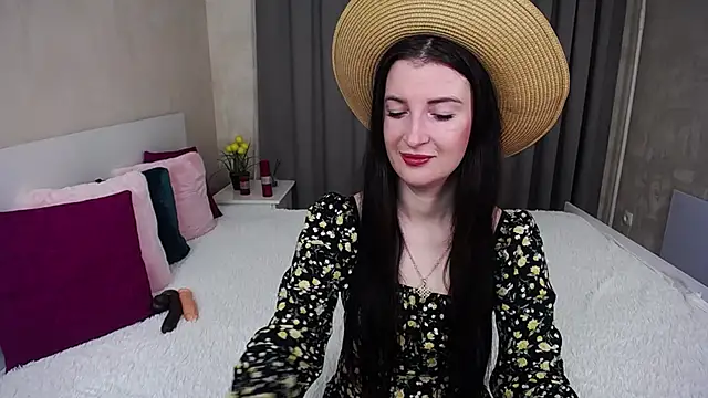 Snapshot of EvelinCuper chatting on November 28, 6:27 am EvelinCuper online show from November 28, 6:27 am