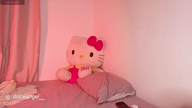 dulceangel   online show from September 18, 4:03 am