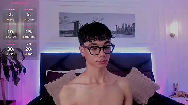 Phillicious   online show from November 1, 10:23 pm