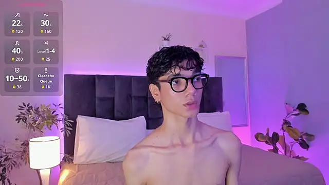 Phillicious   online show from December 2, 9:43 pm