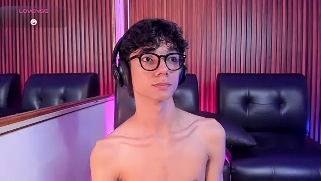 Phillicious   online show from February 5, 8:46 pm