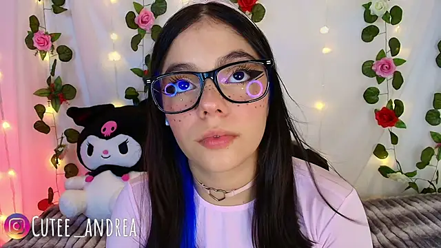 cutee andrea online show from December 19, 2:51 am