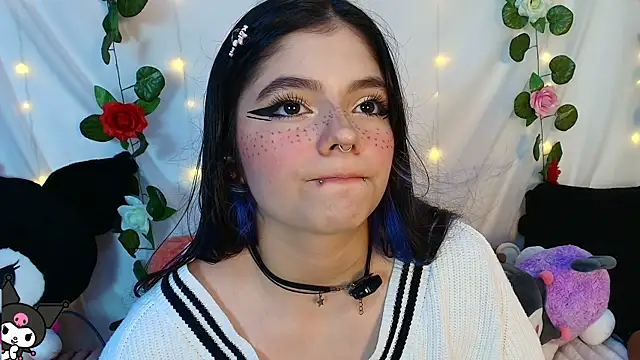 cutee andrea online show from May 19, 1:56 am