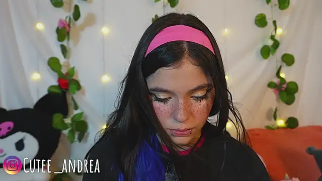 cutee andrea online show from May 28, 3:48 am