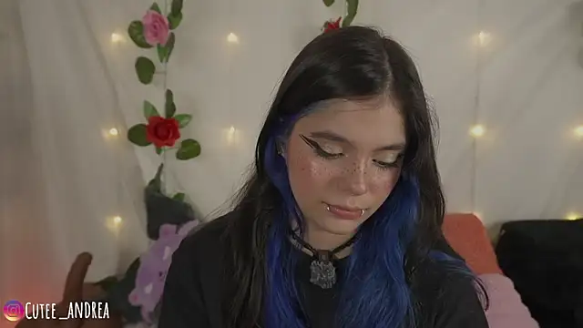 cutee andrea online show from June 18, 3:29 am
