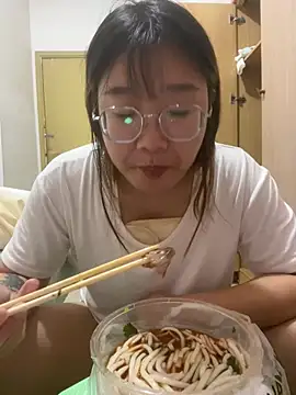 sisi-maiden online show from March 25, 11:49 am