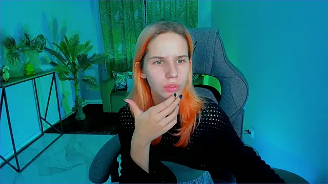 NitaNihil online show from December 1, 7:02 am